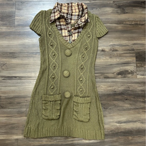 Green Knit Dress With Plaid Collar And Pockets - Picture 2 of 5